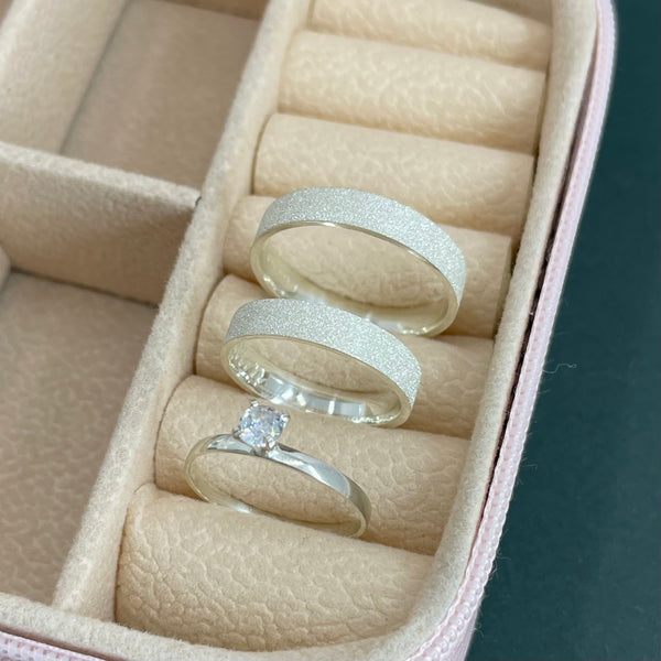 Par de Alianças 4mm em prata 950 com Anel Solitário - Diamantadas
