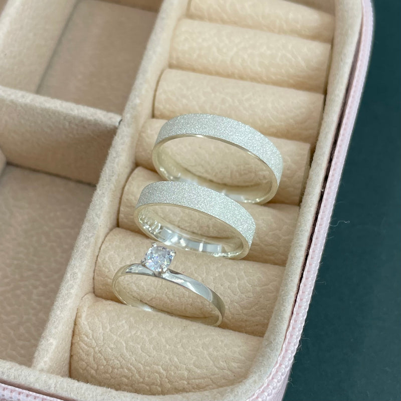 Par de Alianças 4mm em prata 950 com Anel Solitário - Diamantadas