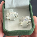 Par de Alianças 4mm em Prata 950 com Anel Solitário Cravejado - Coral