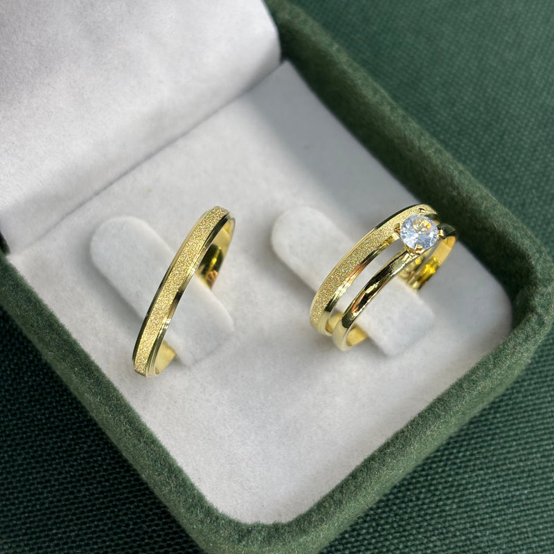 Par de Alianças 2,5mm Banhada a Ouro 18k com Anel Solitário - Laris