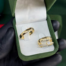 Par de Alianças 4mm Banhadas a Ouro 18k com Anel Solitário Cravejado - Laços