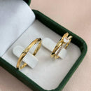 Par de Alianças 2,5mm Banhada a Ouro 18k com Anel Solitário Cravejado - Tansy