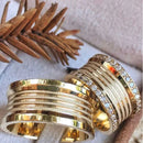 Par de Alianças 10mm Banhada a Ouro 18k com Anel Solitário Cravejado - Bravon