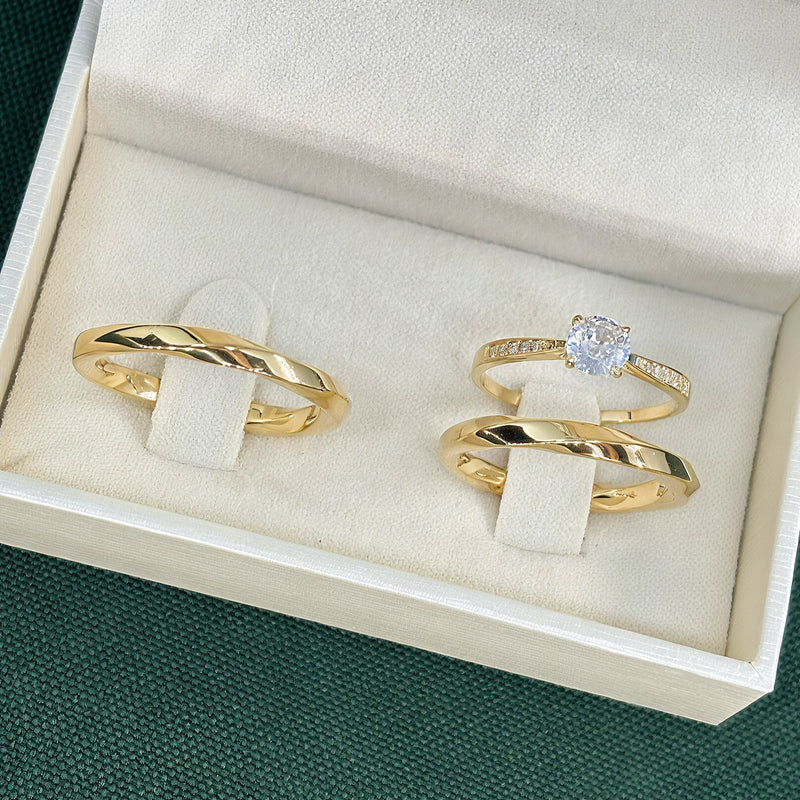 Par de Alianças 2,5mm Banhada a Ouro 18k com Anel Solitário Cravejado - Tansy