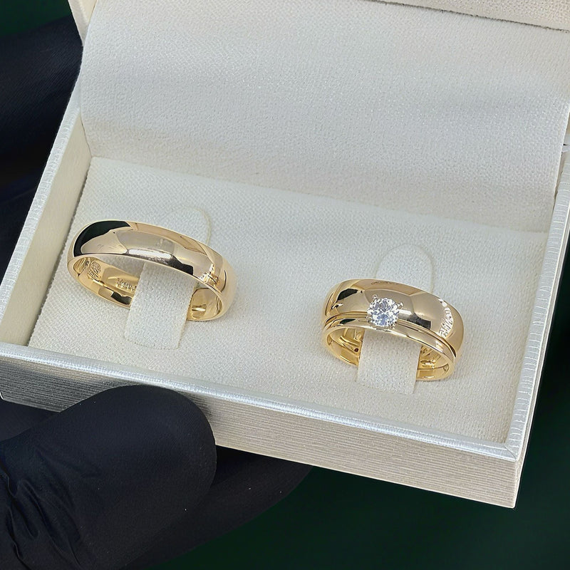 Par de Alianças 5mm Banhada a Ouro 18k com Anel Solitário - Eryen