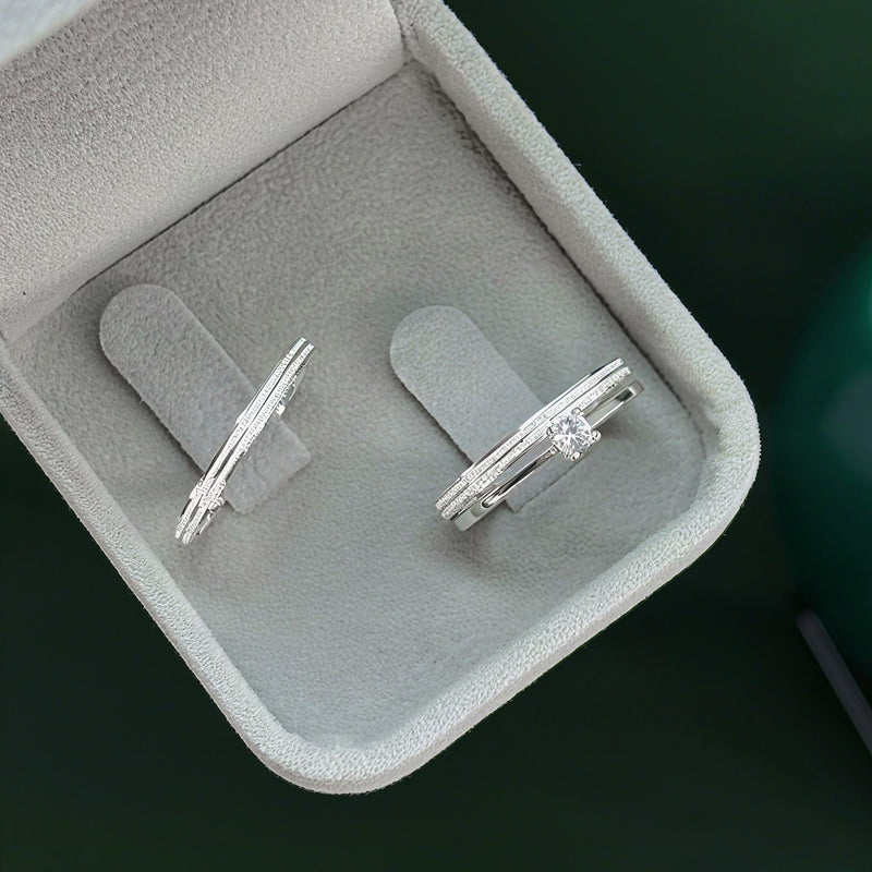 (Pronta Entrega) Par de Alianças 2mm em Prata 950 com Anel Solitário - Elysia