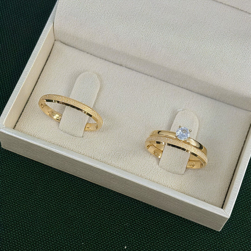 Par de Alianças 2,5mm Banhada a Ouro 18k com Anel Solitário - Larys