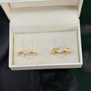 Par de Alianças 2,5mm Banhada a Ouro 18k com Anel Solitário - Larys