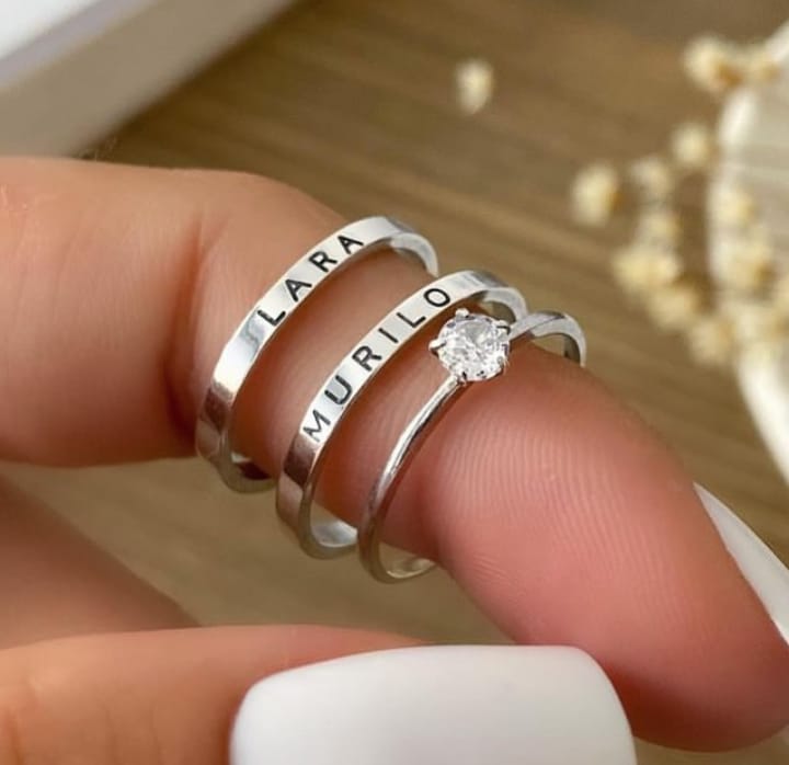 Alianças Personalizadas 2mm com Anel Solitário